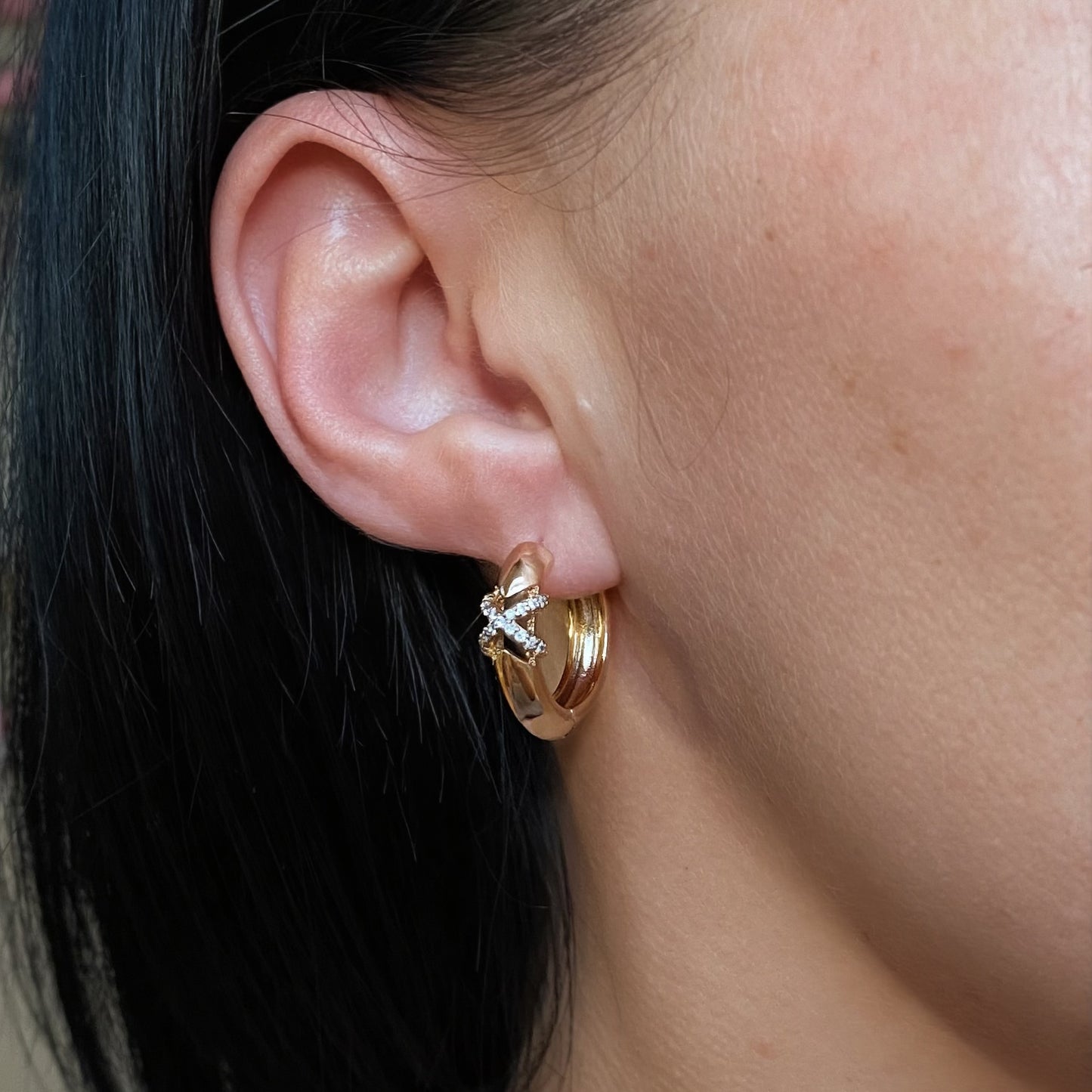 Éclat Cross Hoops – 18K apzeltīti riņķīšu auskari