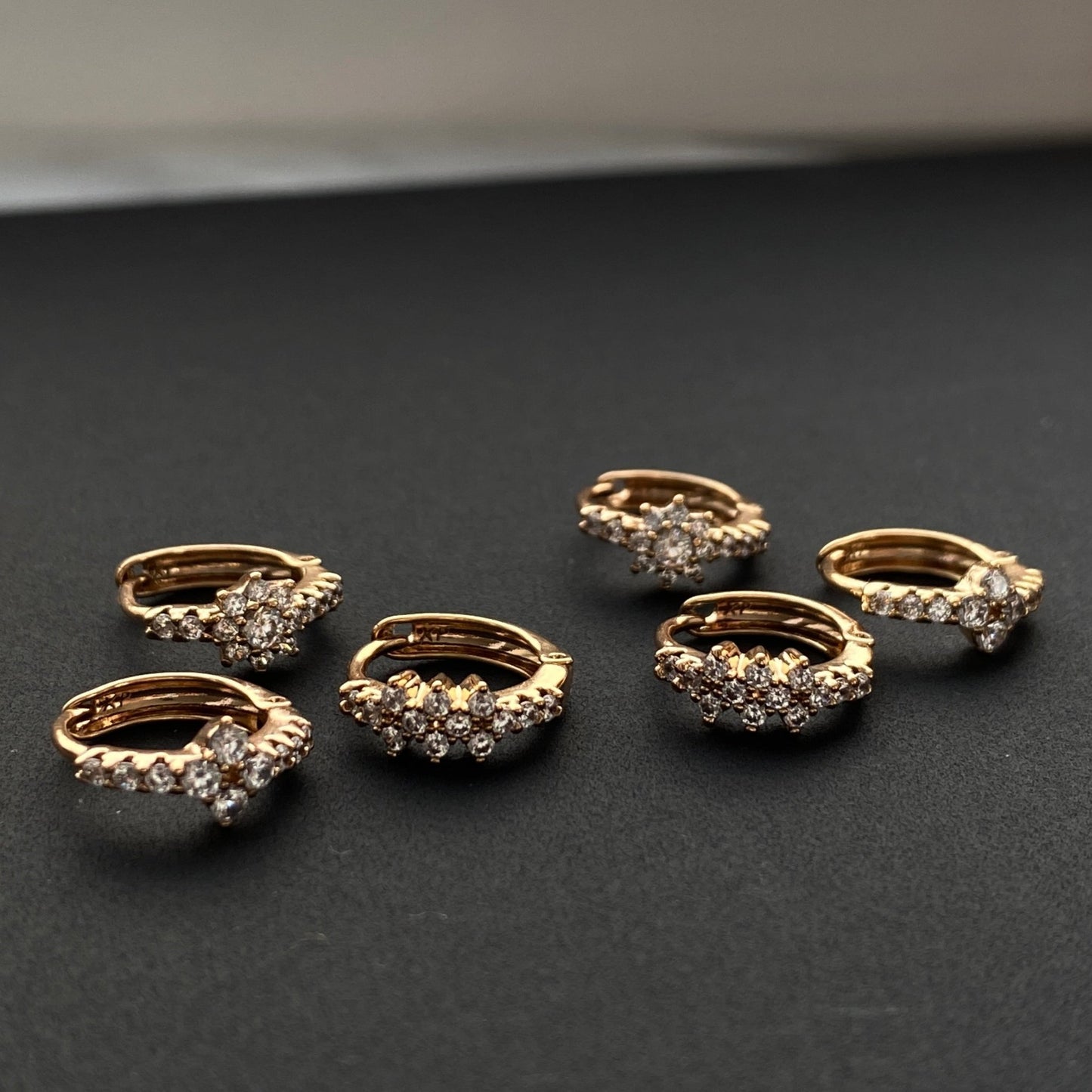 Apzeltītu auskaru komplekts ar 3 pāriem riņķīšu - 18k - apzeltita - rotas