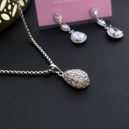 Apsudrabota kaklarota ar lāses kulonu un cirkonijiem - 18k - apzeltita - rotas