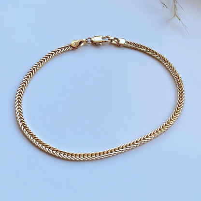 Apzeltīta pinuma rokassprādze 19 cm – apzeltītas rotaslietas | Tavas Rotas