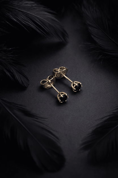 Apzeltītas nagliņas ar melnu kristālu - 18k - apzeltita - rotas