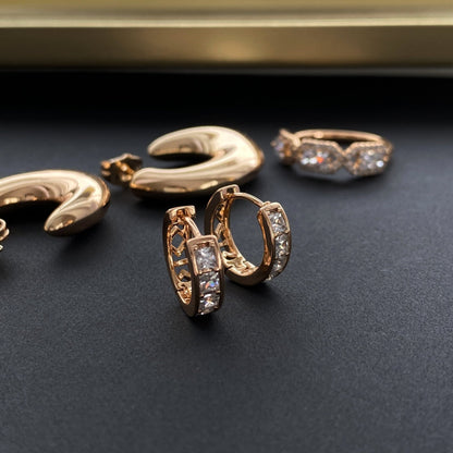 Apzeltīti mazi riņķīši ar kvadrātveida kristāliem - 18k - apzeltita - rotas