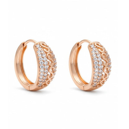 Apzeltīti riņķīši ar cirkonijiem un savītu dizainu - 18k - apzeltita - rotas