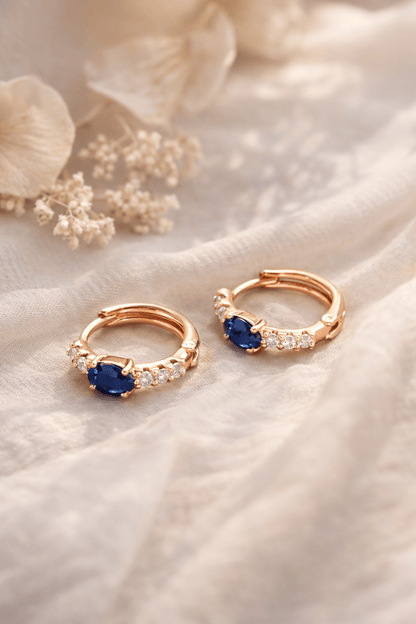 Apzeltīti riņķīši ar zilu kristālu un cirkonijiem - 18k - apzeltita - rotas