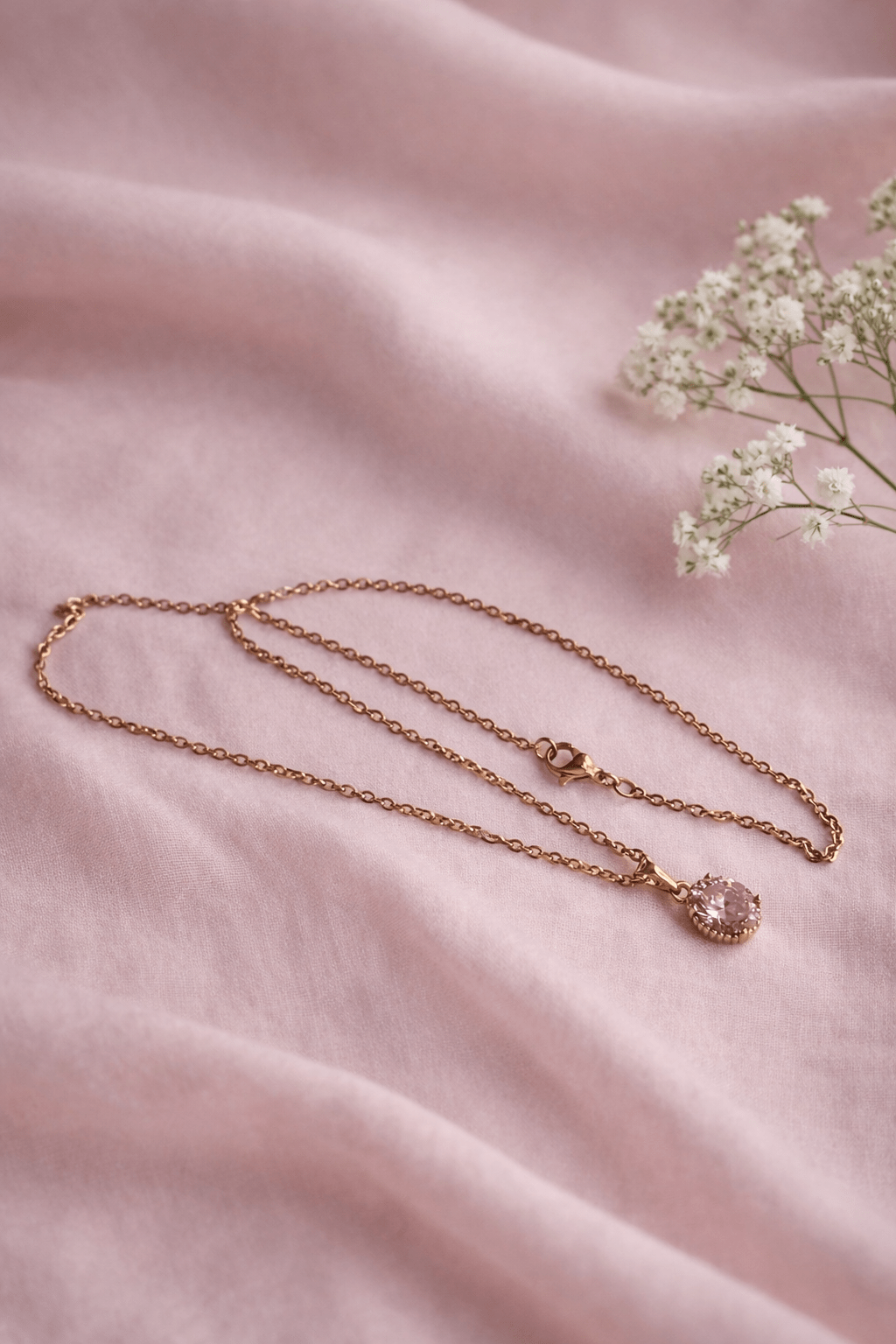 Apzeltīts kaklarota ar rozā kristālu kulonu - 18k - apzeltita - rotas