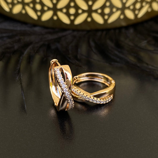 Auskari “Elīna” – zeltainā elegance ar cirkoniju