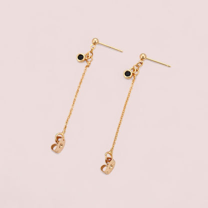 Auskari “Lana” – ar zelta ķēdīti un melnu akcentu