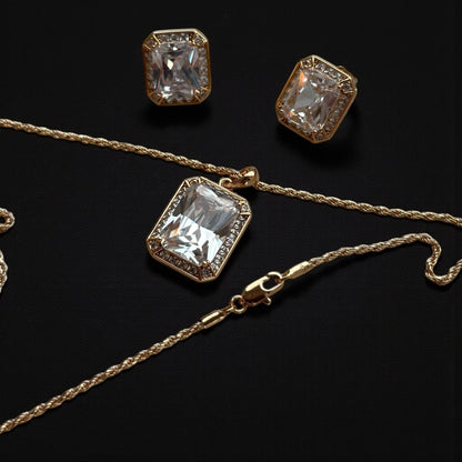 Diamond Luxe – apzeltīts rotu komplekts ar dzidru kristālu - 18k - apzeltita - rotas