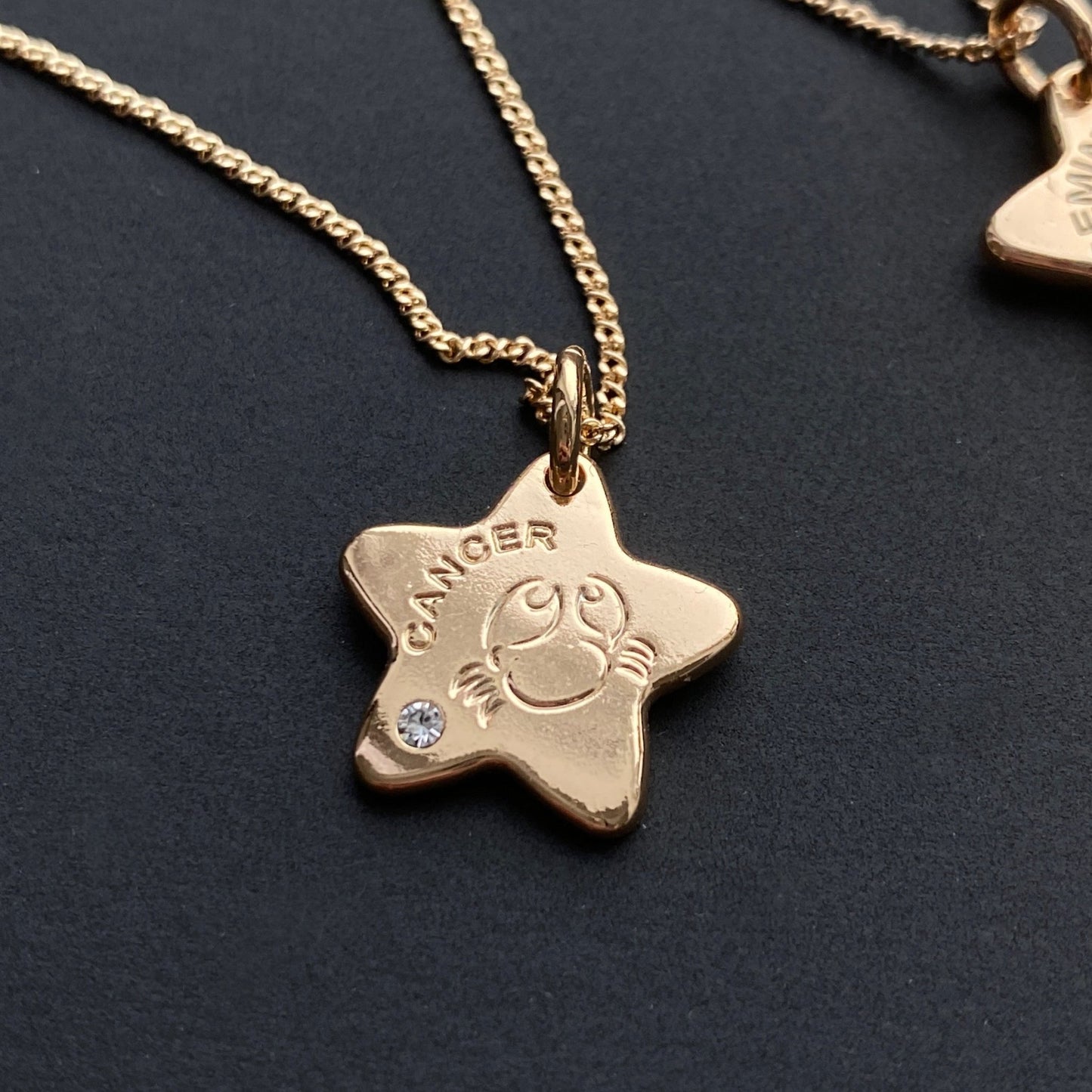 Divpusēja horoskopa kaklarota ar cirkoniju - 18k - apzeltita - rotas