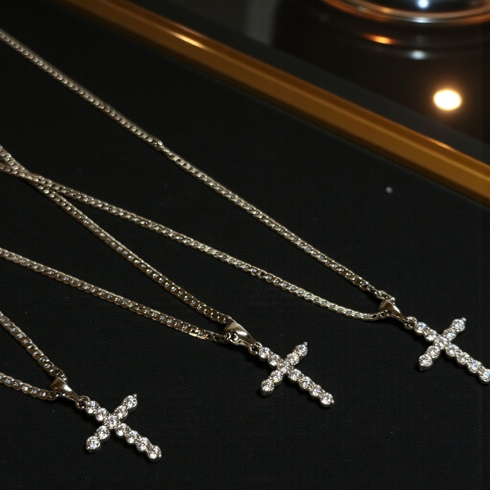 Éclat Cross – kaklarota ar cirkonija krustu - 18k - apzeltita - rotas