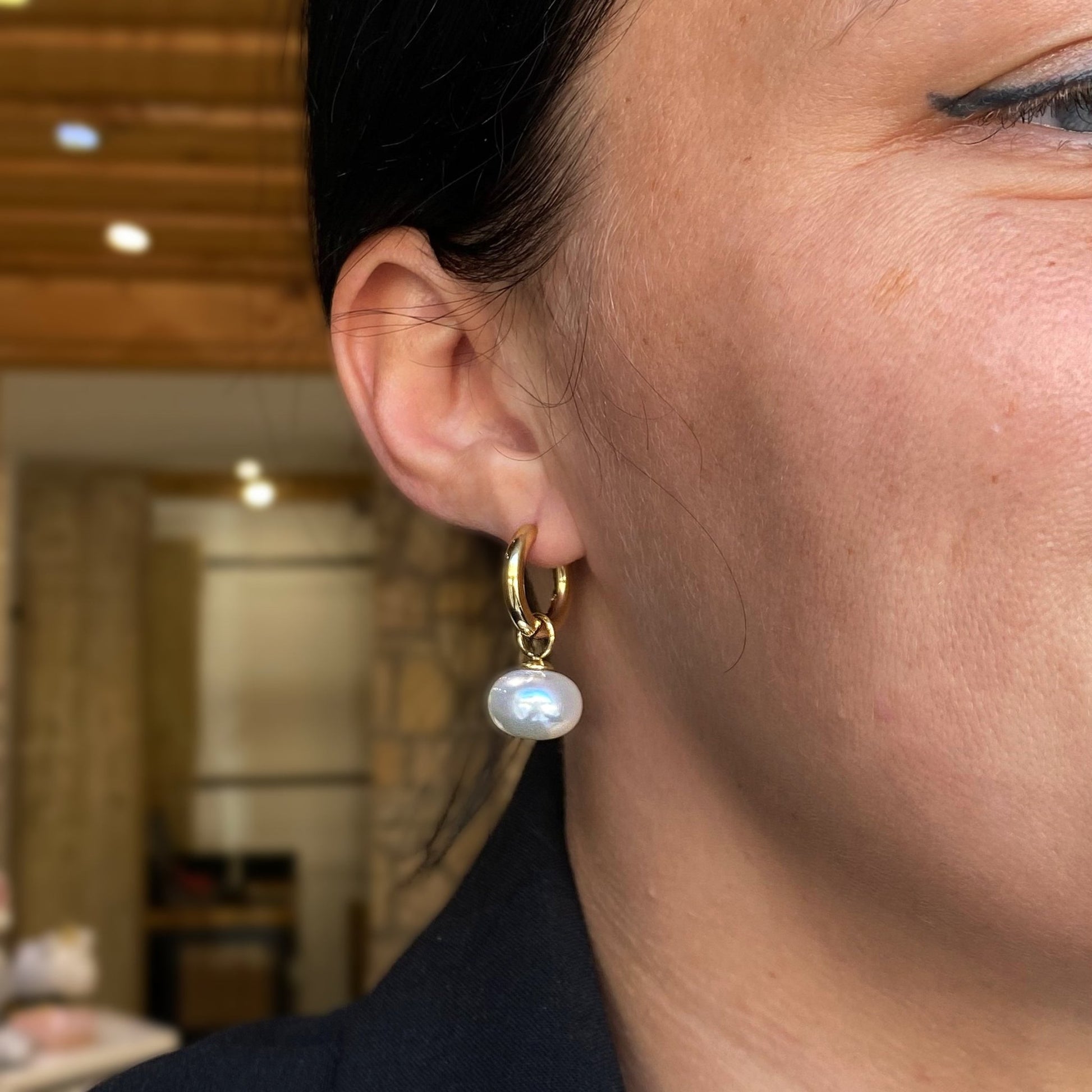 Elegance – apzeltīti auskari ar pērli – apzeltītas rotaslietas | Tavas Rotas