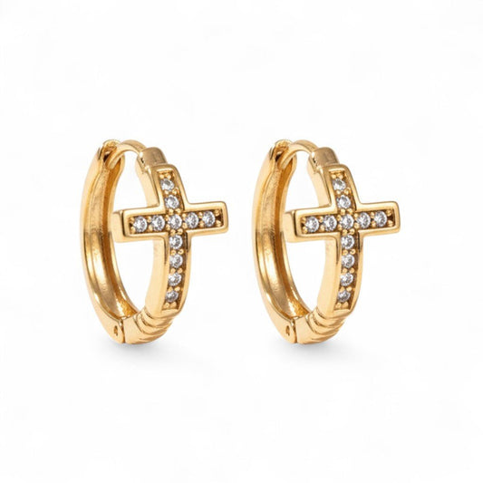 Faith Hoops – Apzeltīti auskari ar krustiņa dizainu – apzeltītas rotaslietas | Tavas Rotas