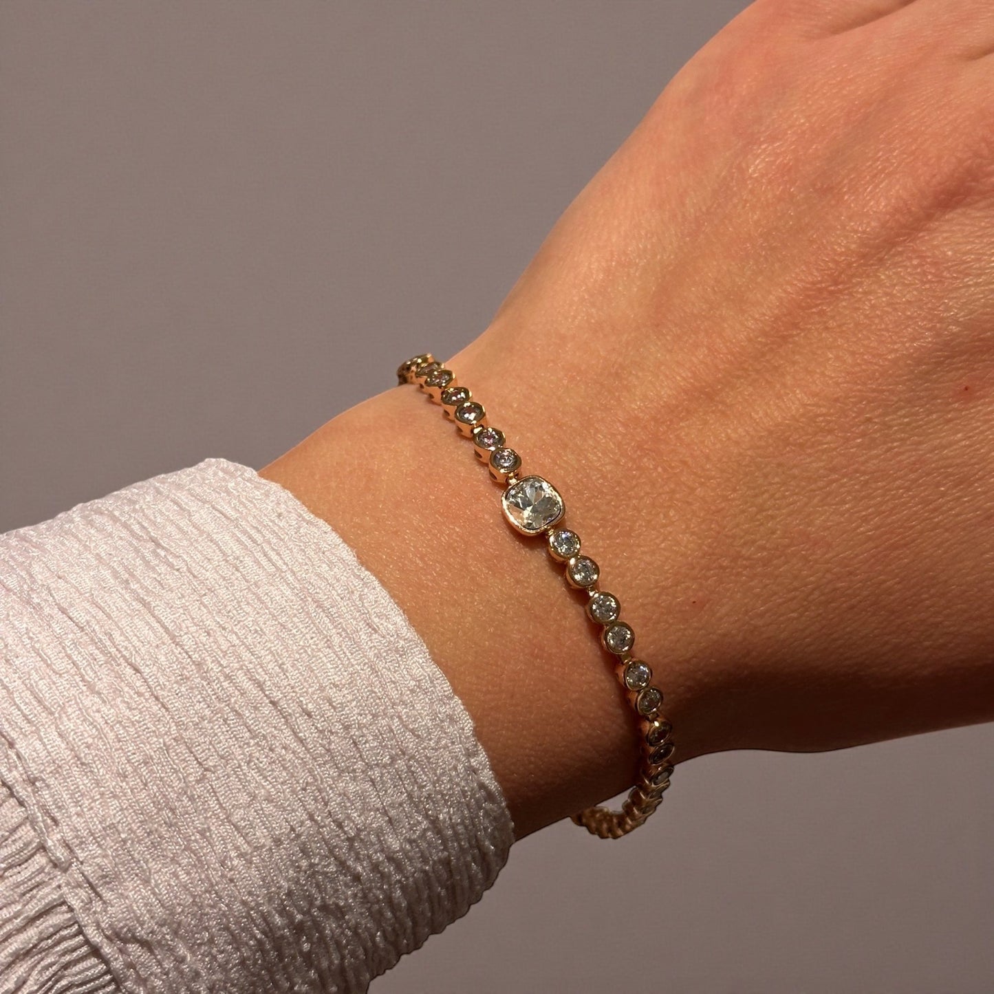 Gold Crystal – Eleganta apzeltīta rokassprādze ar kristāliem - 18k - apzeltita - rotas