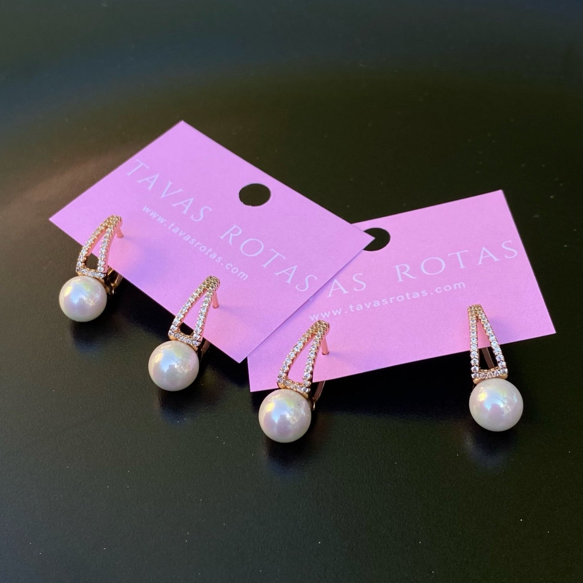 GOLD PLATED ENGLISH LOCK EARRINGS WITH PEARLgold plated earringsWomans earrings