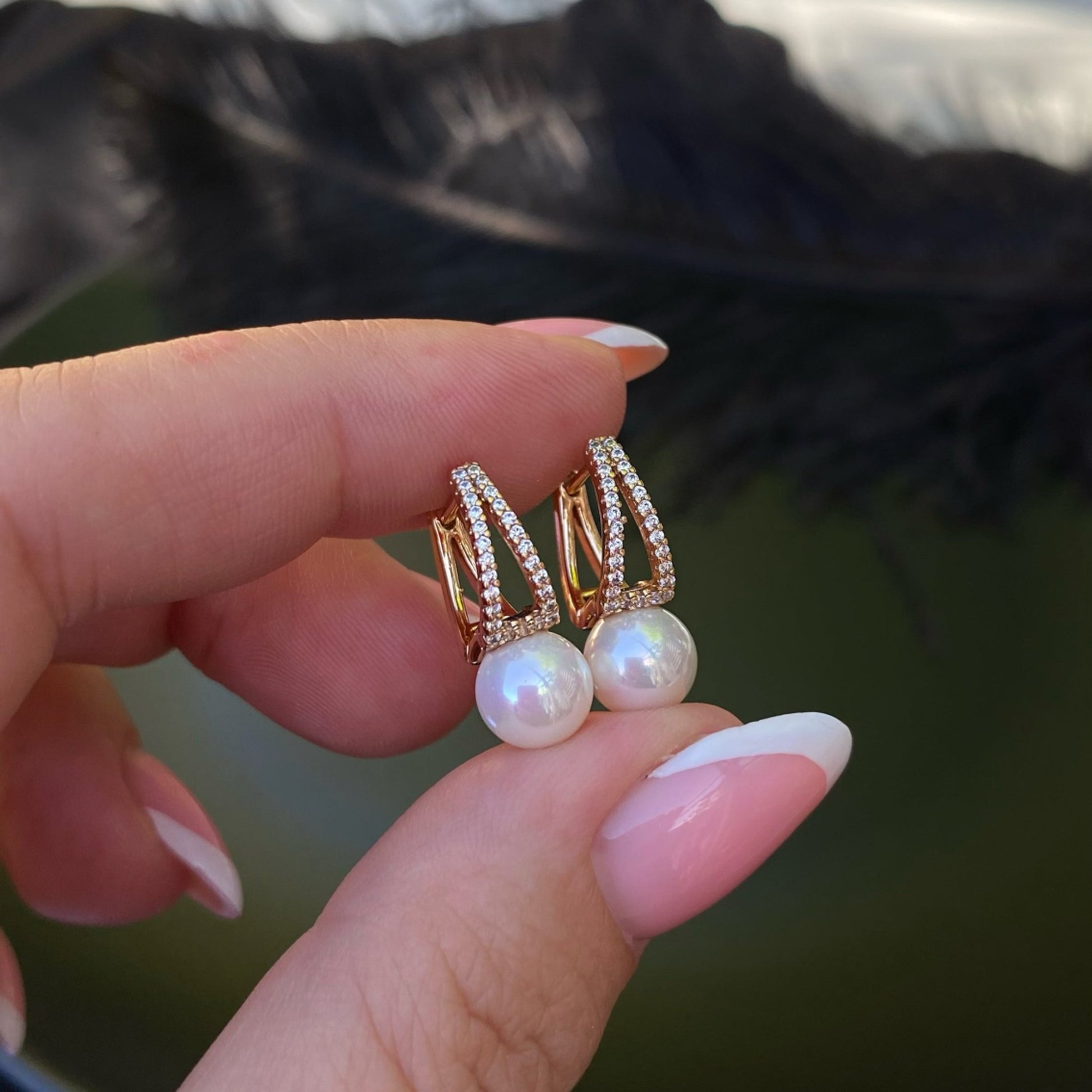 GOLD PLATED ENGLISH LOCK EARRINGS WITH PEARLgold plated earringsWomans earrings