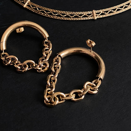 Golden Chain – Apzeltīti lieli nagliņauskari ar ķēdīti – apzeltītas rotaslietas | Tavas Rotas