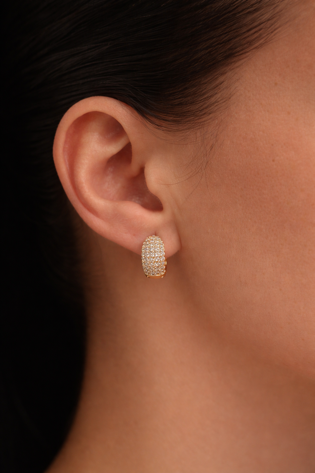 Apzeltīti riņķīši ar cirkonija ieklājumu