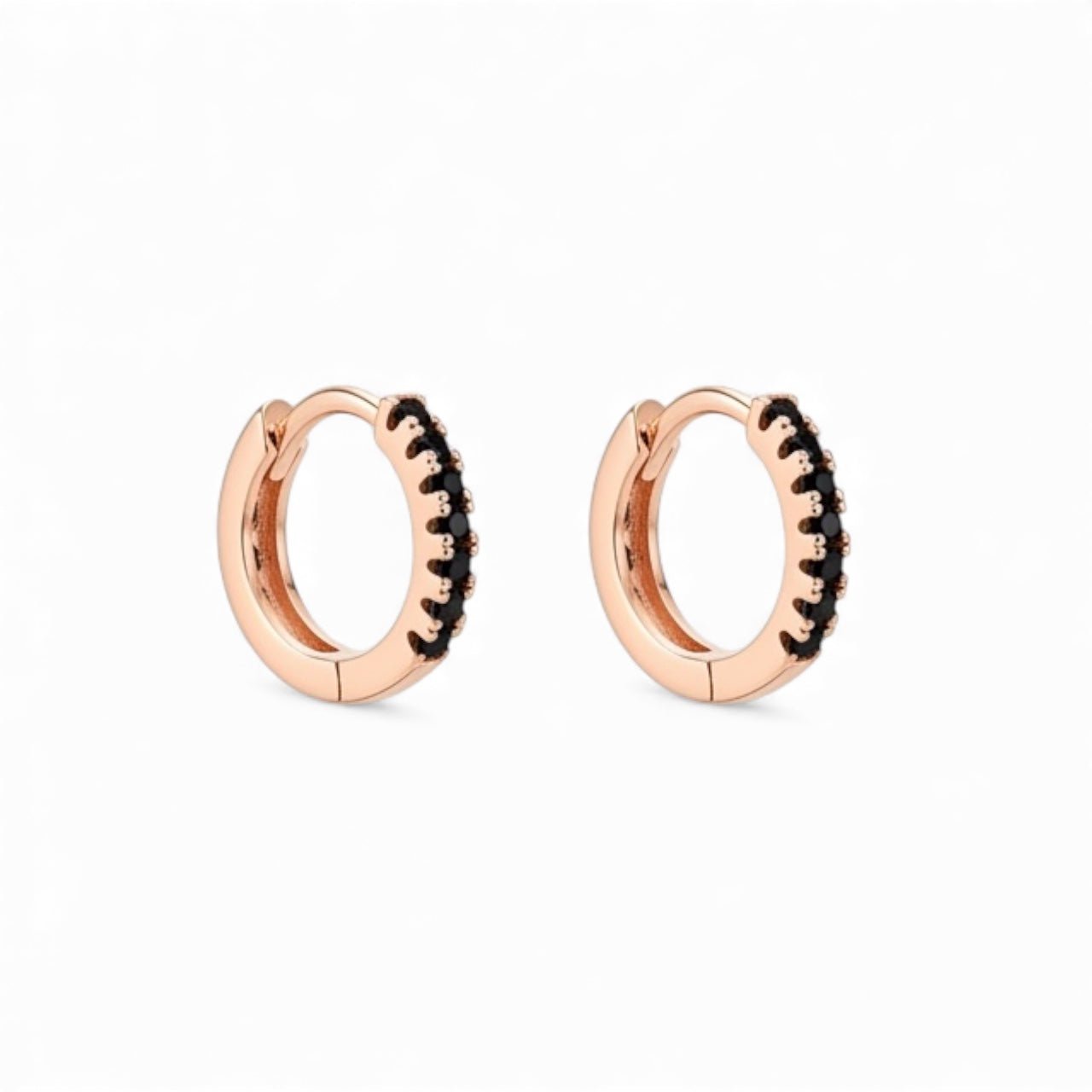  - Mini Noir – Mazi melnie riņķīšu auskari - 1